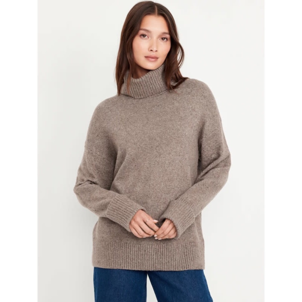 Old Navy Woman’s Green Sweater